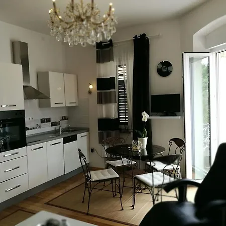 Ana Apartment