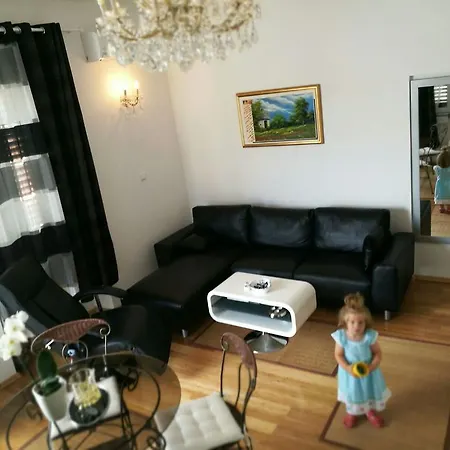 Apartment Ana *
