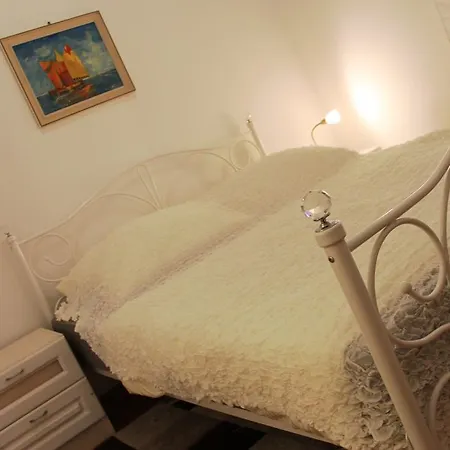 Apartment Ana *
